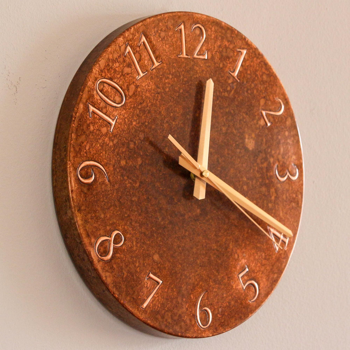 Reloj de Pared de Cobre Artesanal - Decoración Rústica y Moderna para el Hogar