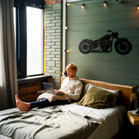 Arte Mural Metálico Moto - Decoración Premium para Garaje y Cueva del Hombre