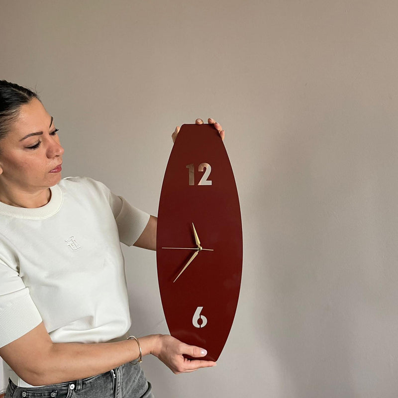 Modern Curved Metal Wall Clock - Silent & Minimalist Design