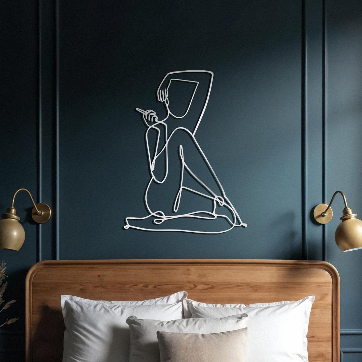 Female Body Line Art Metal Wall Decor - Minimalist Silhouette