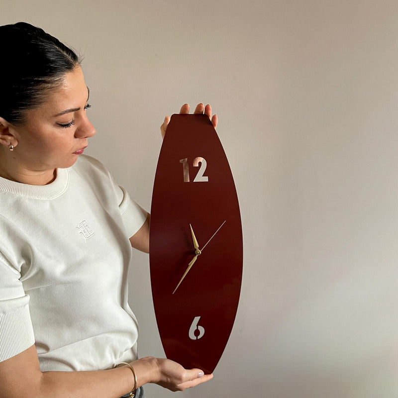 Modern Curved Metal Wall Clock - Silent & Minimalist Design